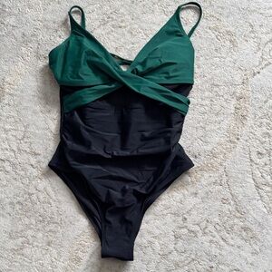 Cupshe Green and Black One Piece Swimsuit